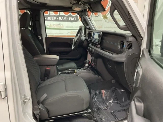 2025 Jeep Wrangler 4xe Rubicon 4x4 - Image 25