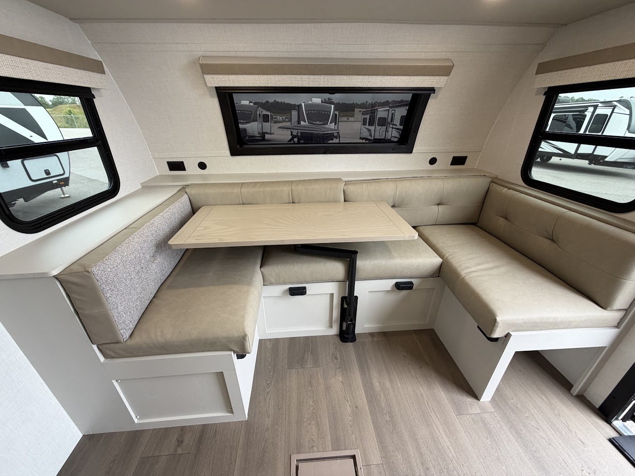 2027 VENTURE RV STRATUS 282VFD - Image 15