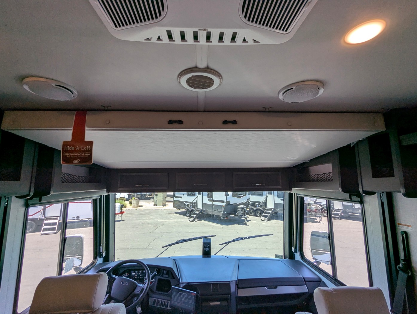 2026 Holiday Rambler Invicta 36Y - Image 11