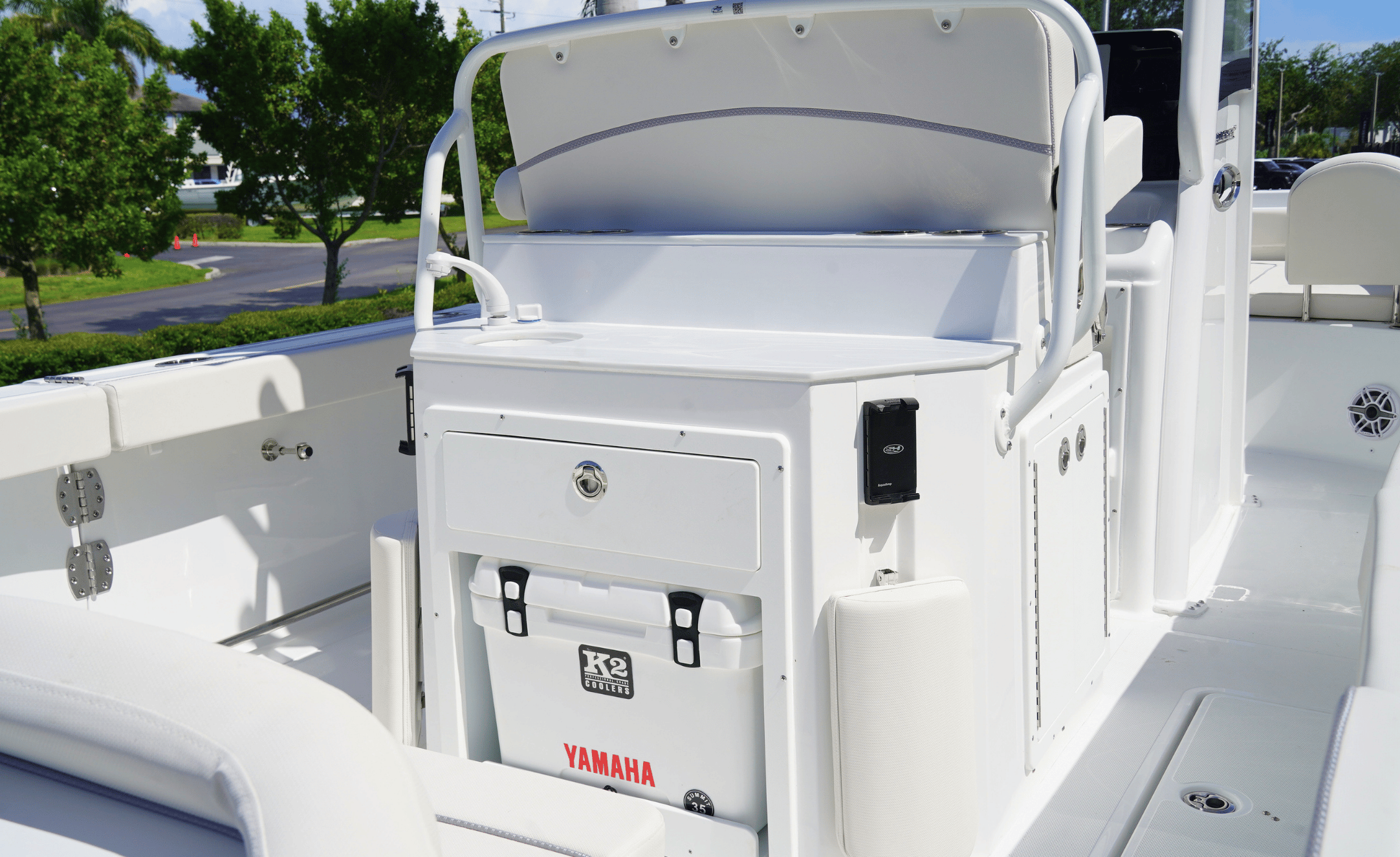2027 SEA HUNT ULTRA 265SE - Image 12