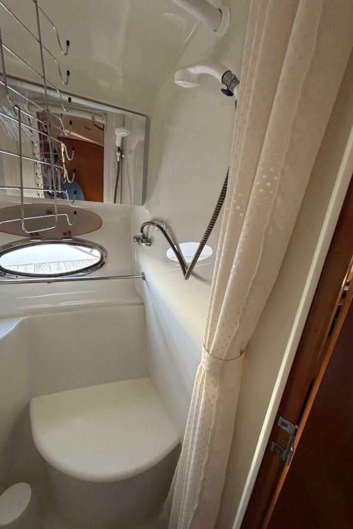 2001 Carver 396 Aft Cabin MY - Image 84
