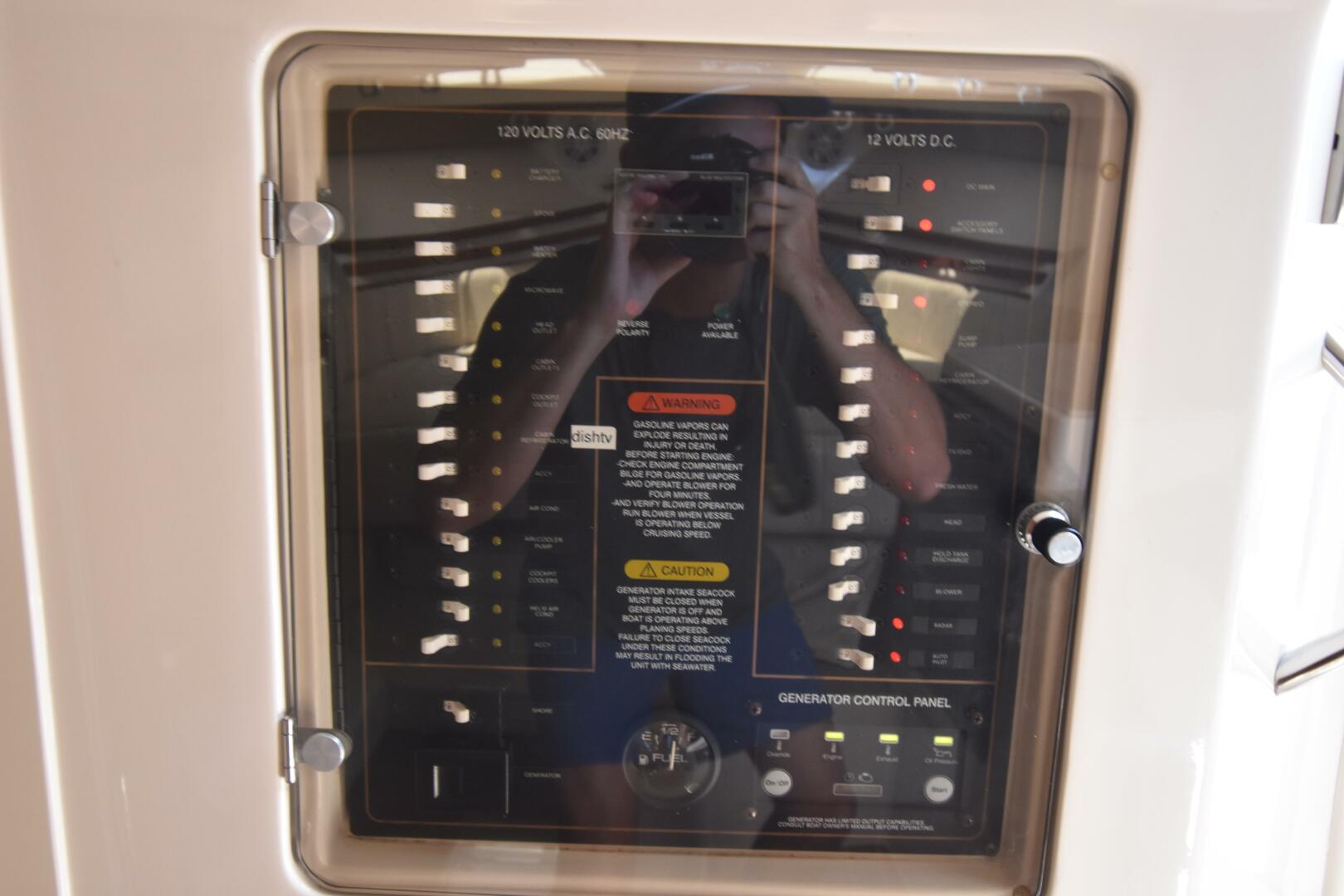 2016 Grady-White 330 Express - Image 19