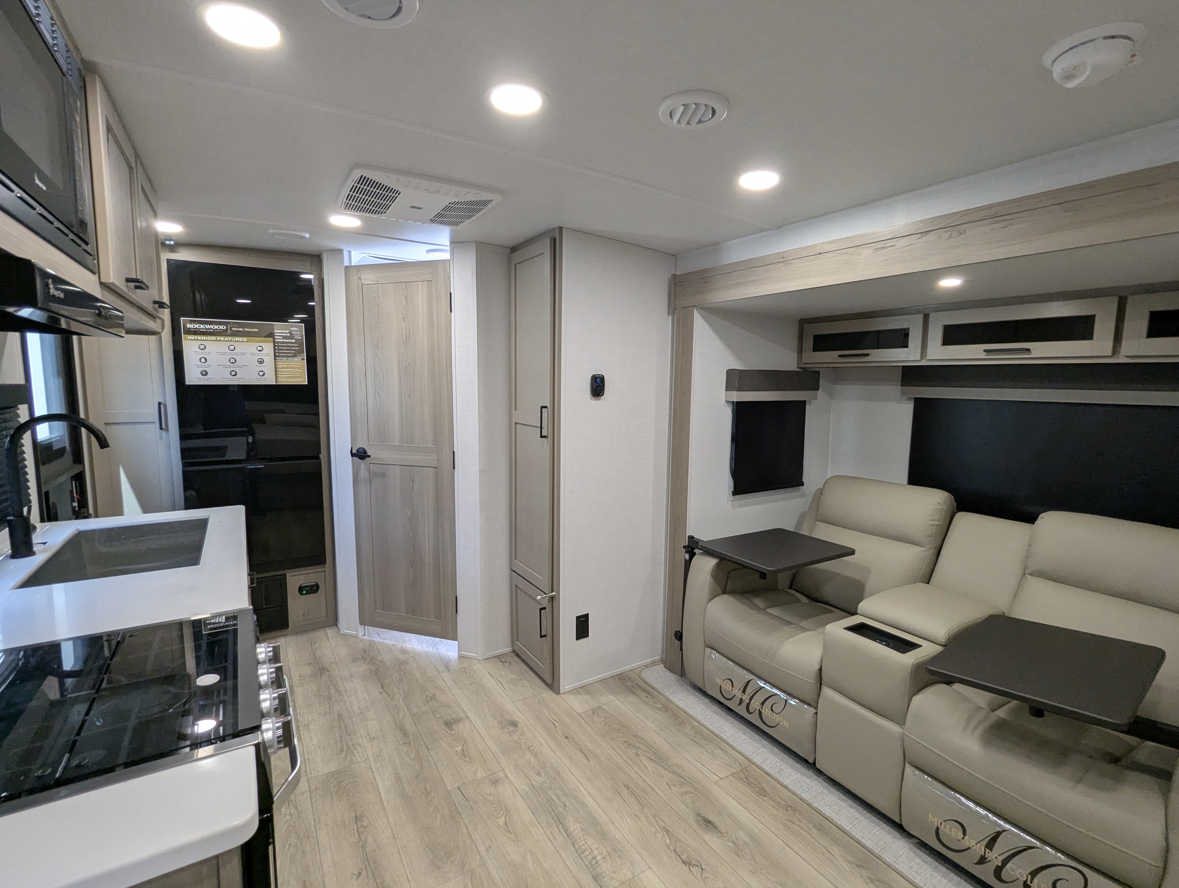 2026 Forest River Rockwood Mini Lite 2205S - Image 18