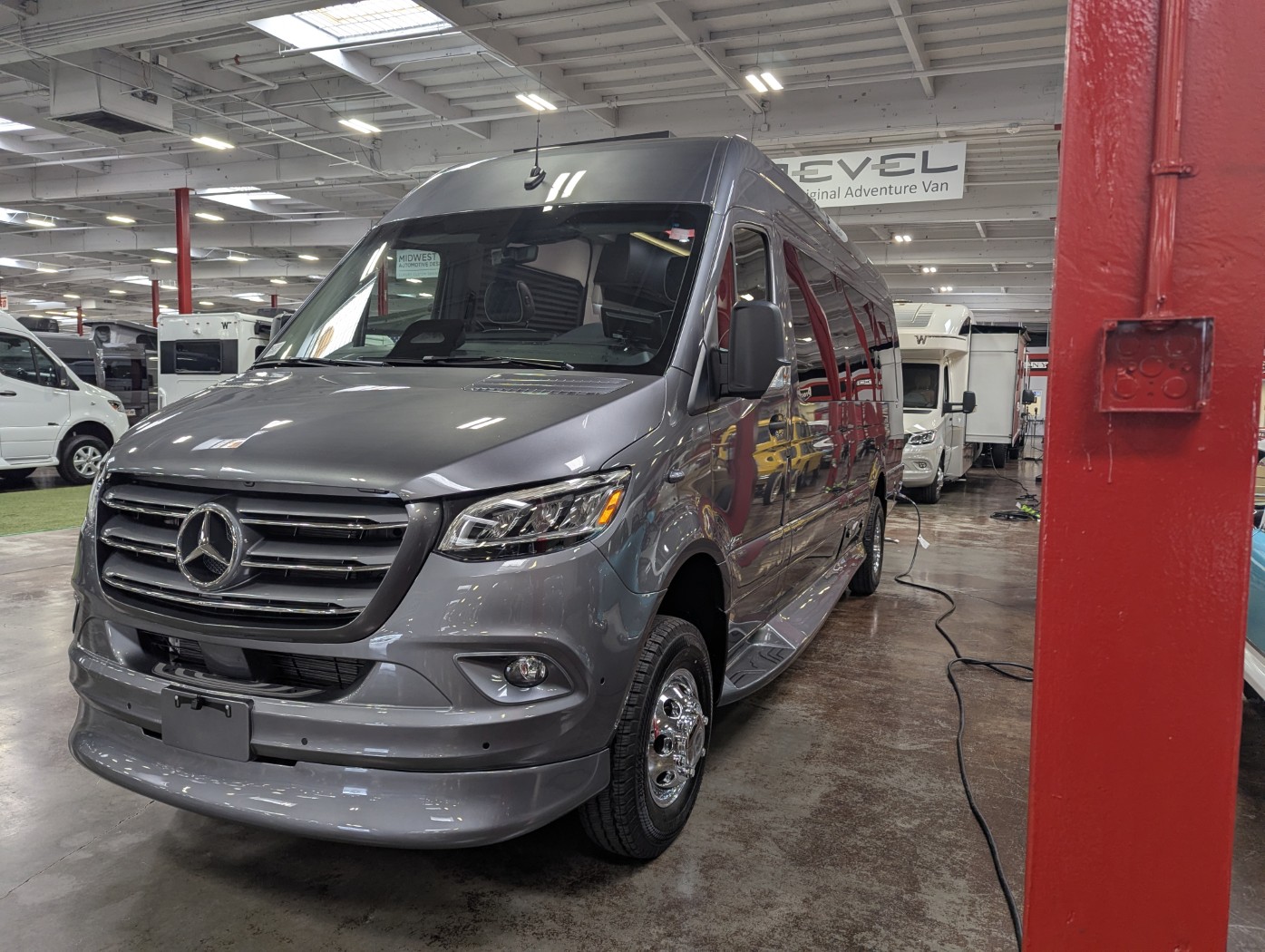 2027 Midwest Automotive Designs Luxe Cruiser - Image 3