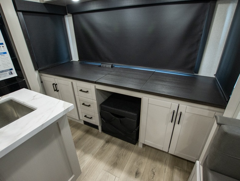 2026 Jayco Jay Feather 27MK - Image 8