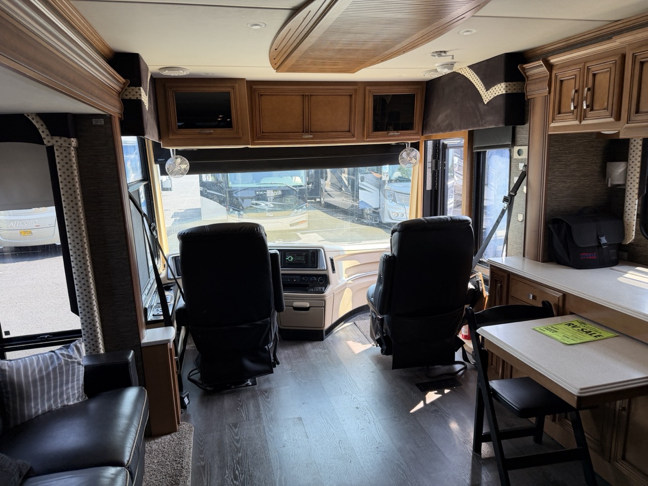 2016 Newmar Ventana LE 4044 - Image 32