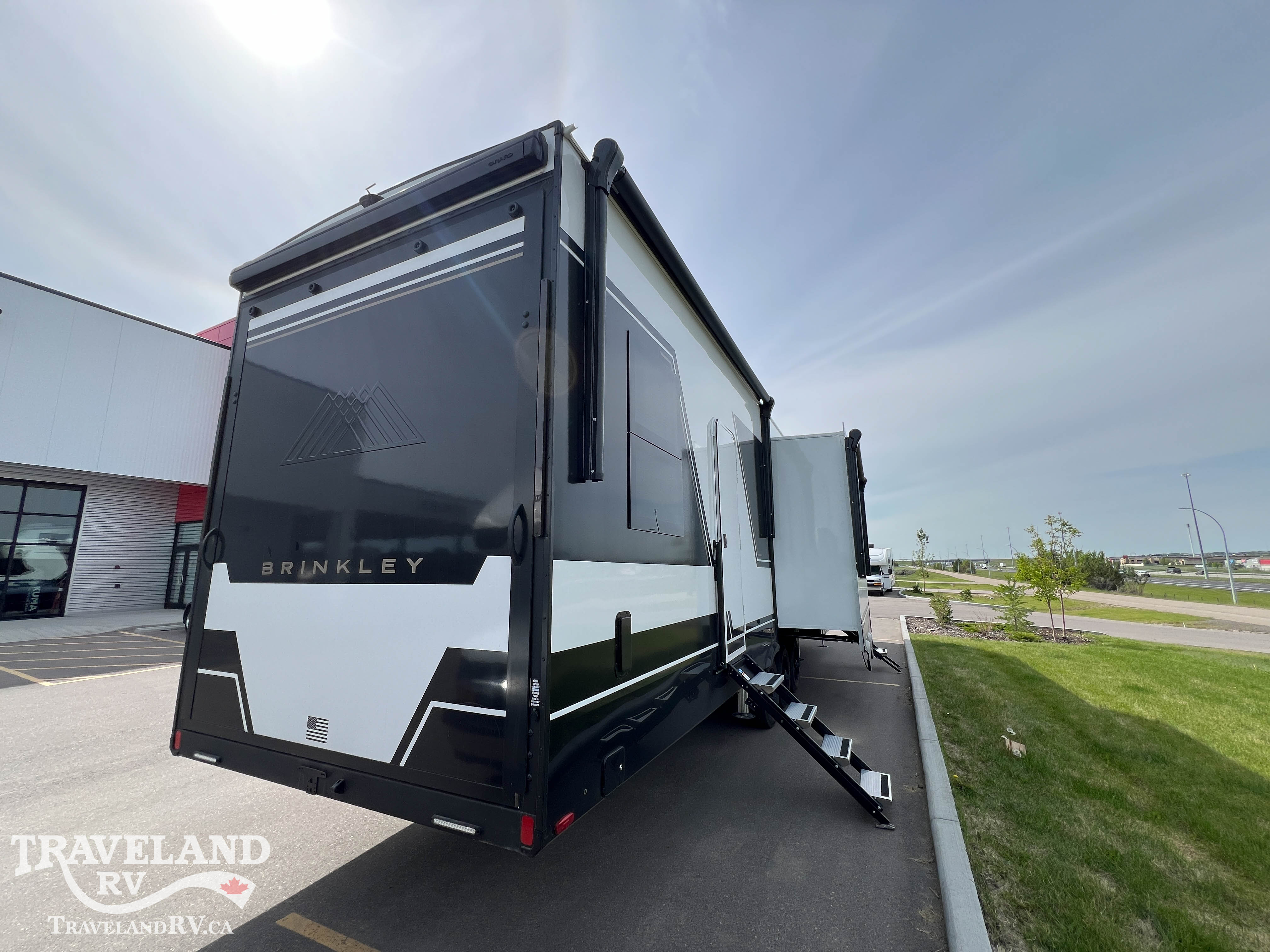2027 Brinkley RV Model G 3950 - Image 8