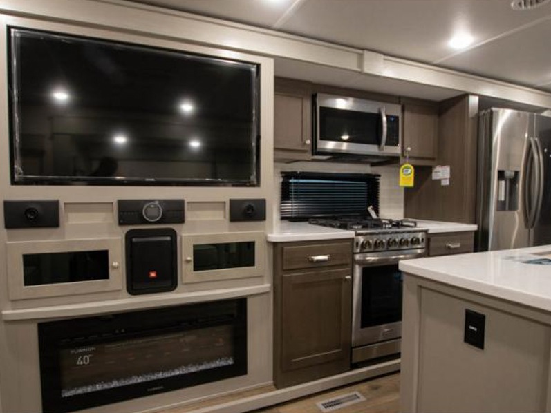 2023 Palomino River Ranch 390RL - Image 11