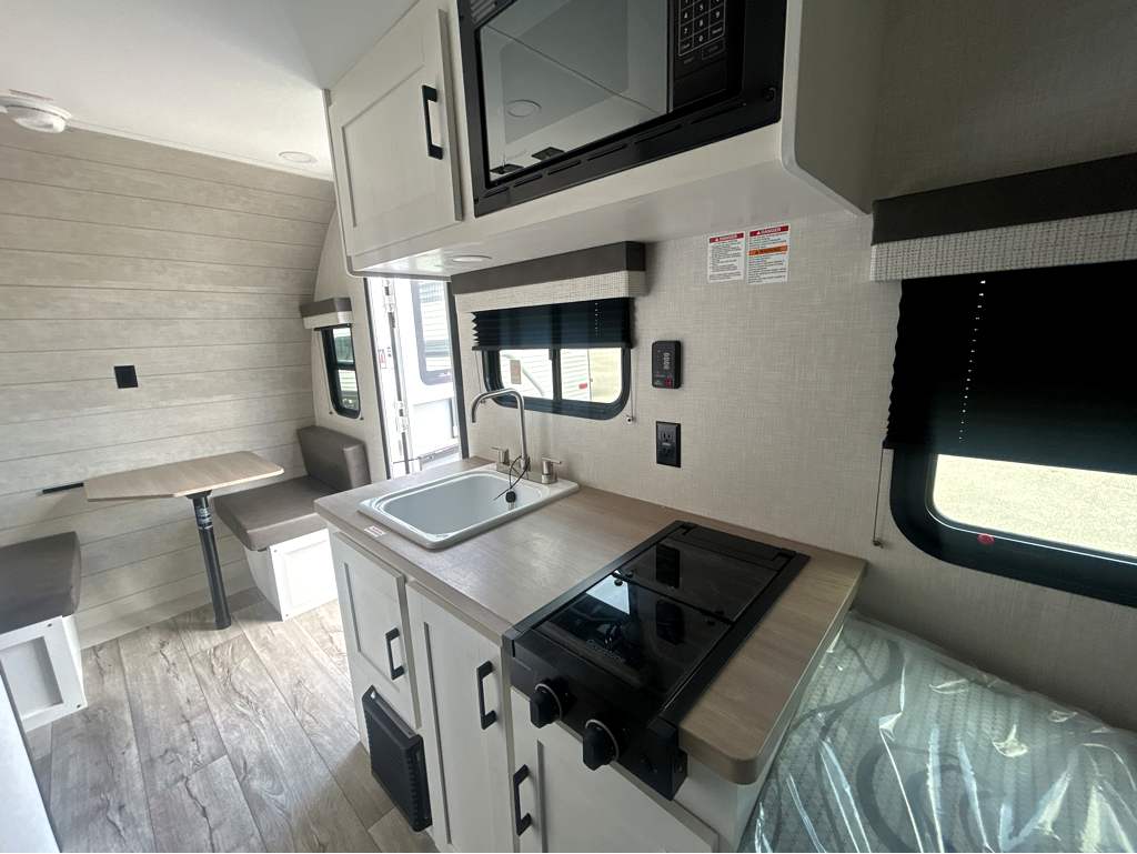 2026 VENTURE RV SIENNA 140VFD - Image 12