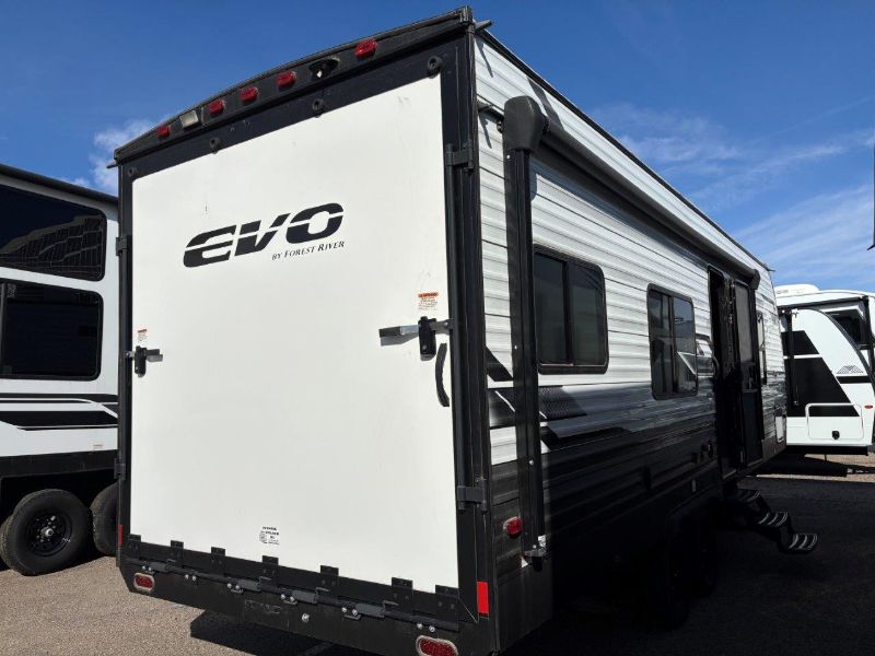 2023 FOREST RIVER EVO LITE 252SS - Image 4