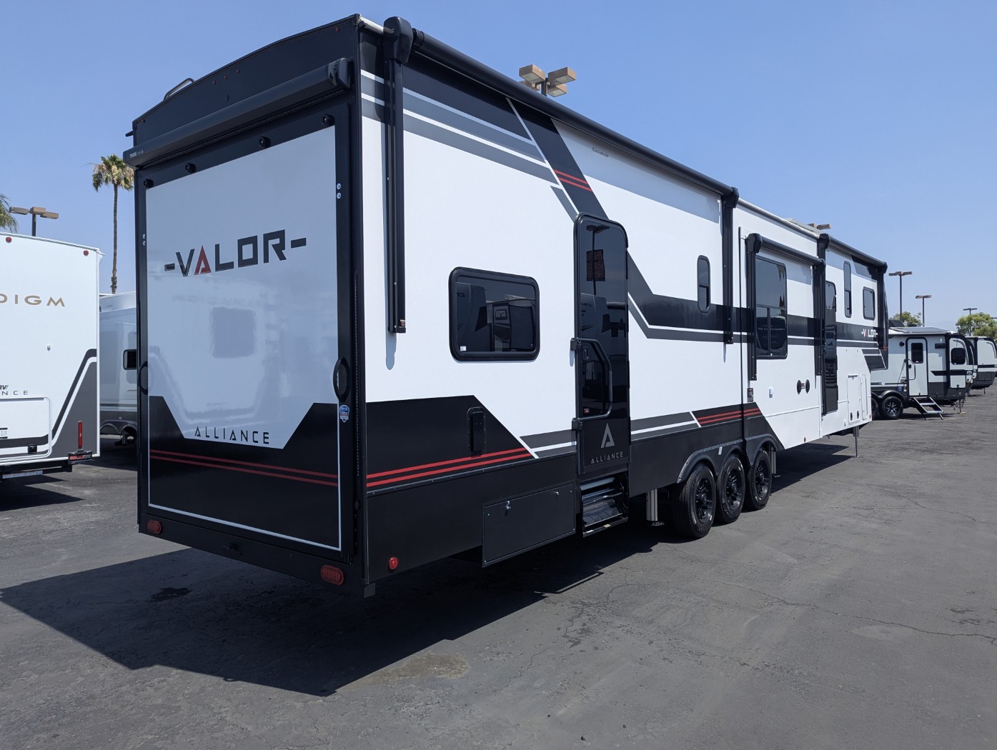 2026 Alliance RV Valor 44V14 - Image 5