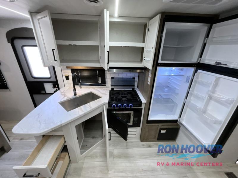 2025 KEYSTONE 310BR - Image 10