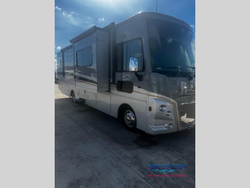 2022 WINNEBAGO 30T - Image 3
