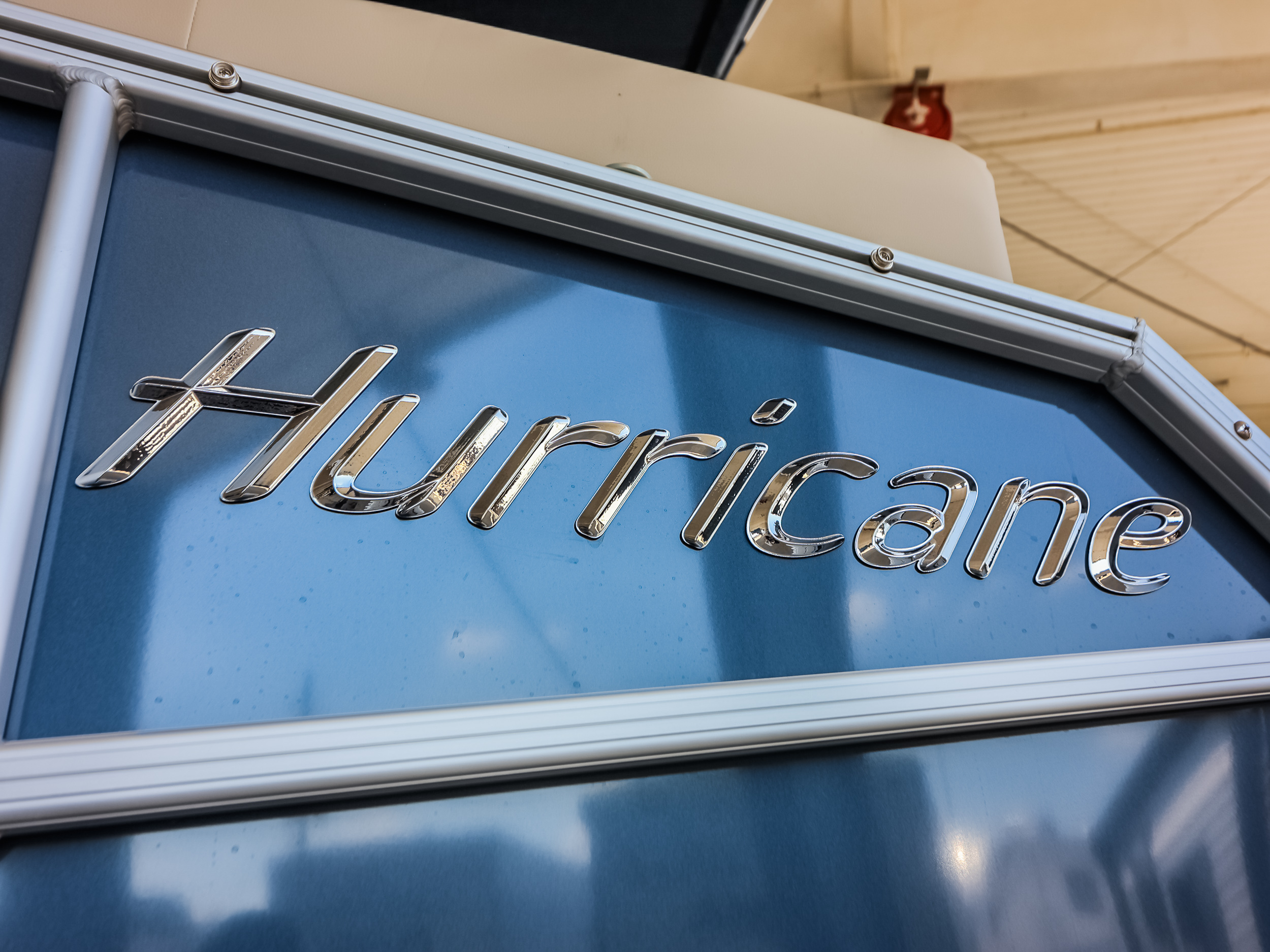 2027 Hurricane FunDeck 2260 REF - Image 25