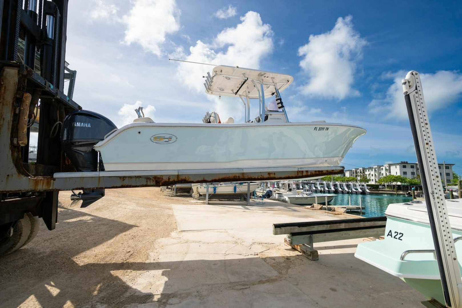 2023 Sea Hunt 234 Ultra Base - Image 2