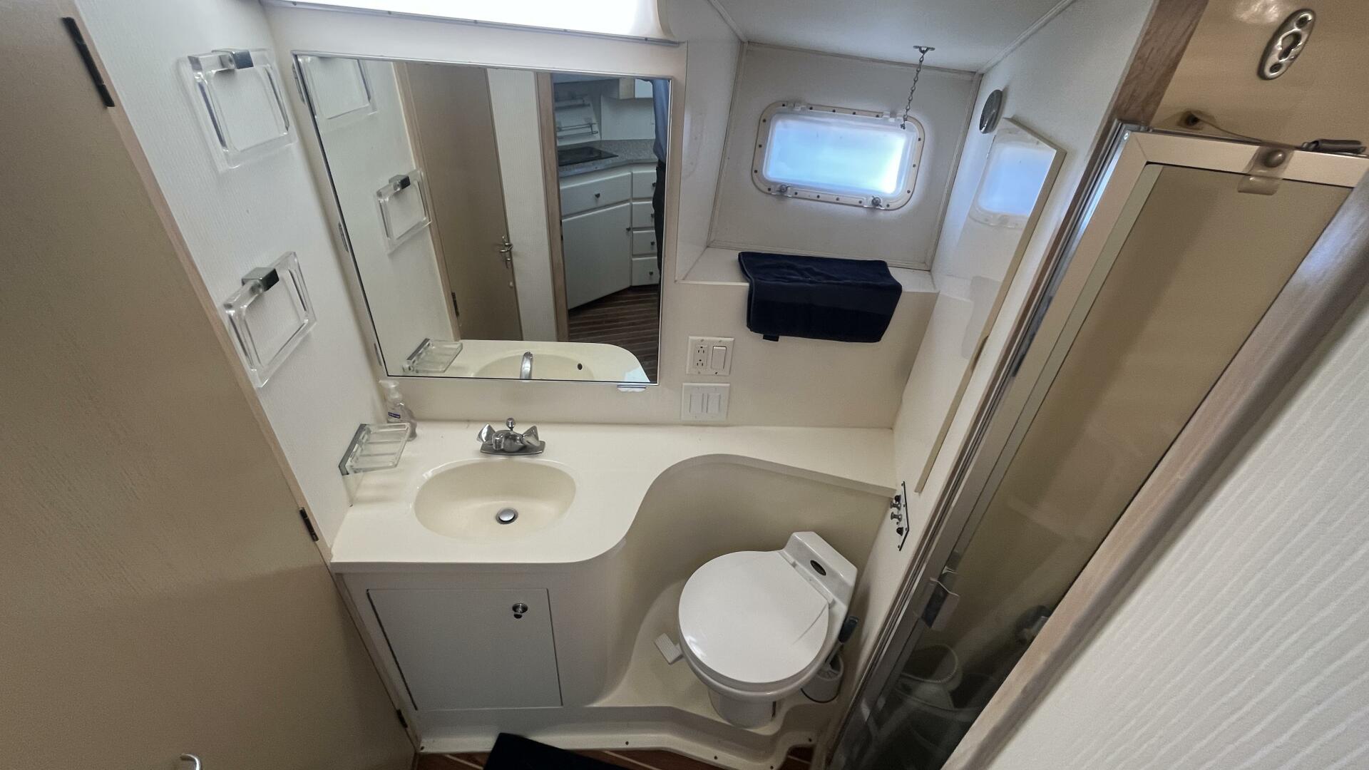 1994 Hatteras Double Cabin - Image 38