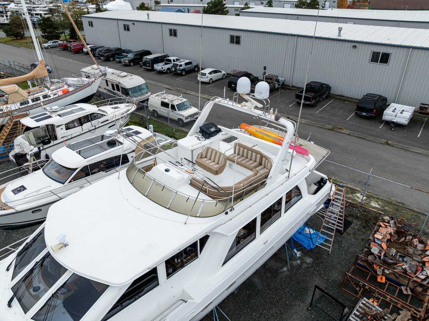 2001 Navigator 61 Pilothouse - Image 10