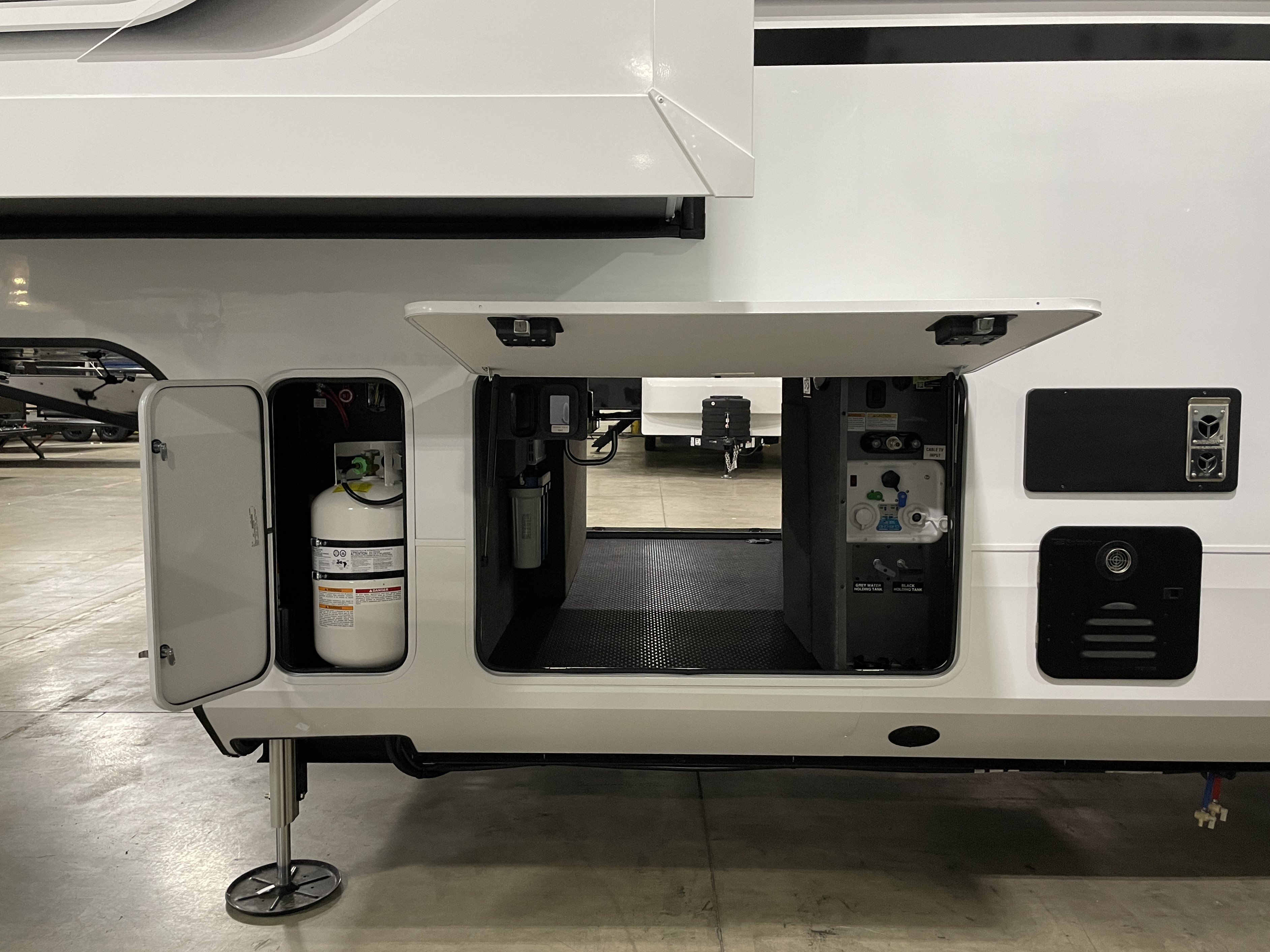2027 Jayco North Point 391TBBH - Image 6