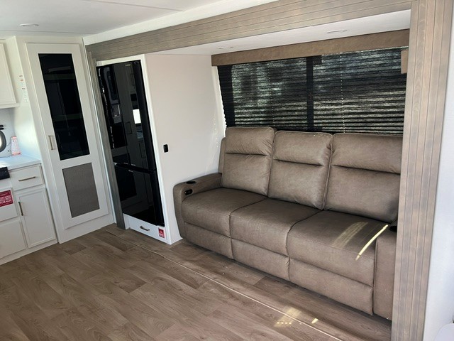 2027 Grand Design Transcend 315RKT - Image 6