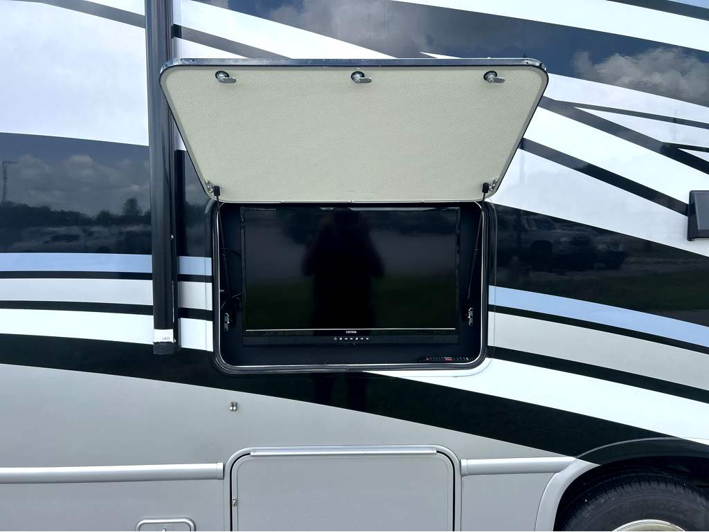 2024 Thor Motor Coach QUANTUM KW29 - Image 5