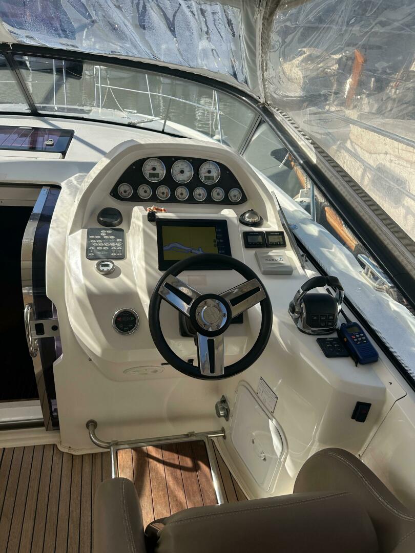 2013 Bavaria Sport 35 - Image 4