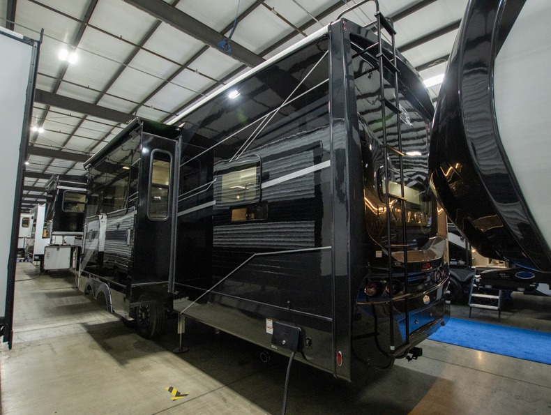 2026 Jayco Pinnacle 38FBRK - Image 4