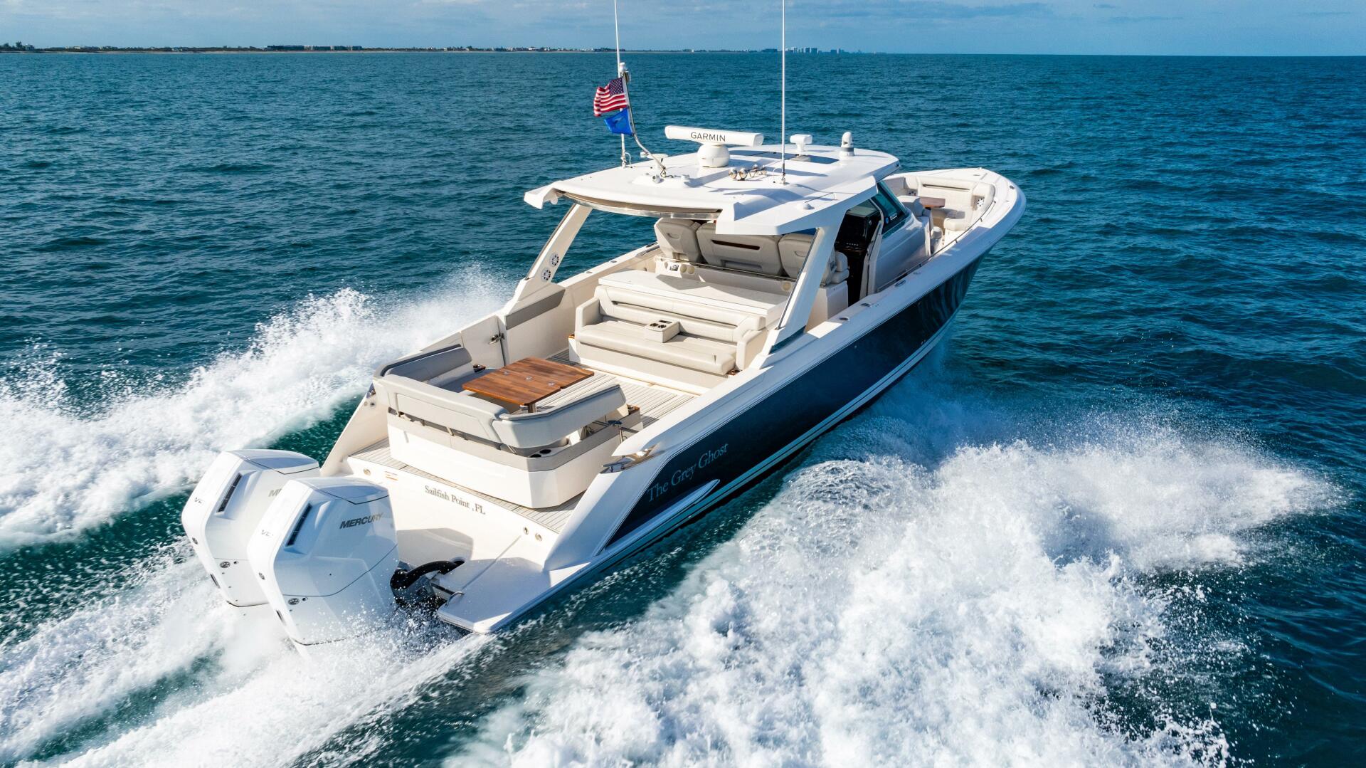 2022 Tiara Yachts 43 LS - Image 21