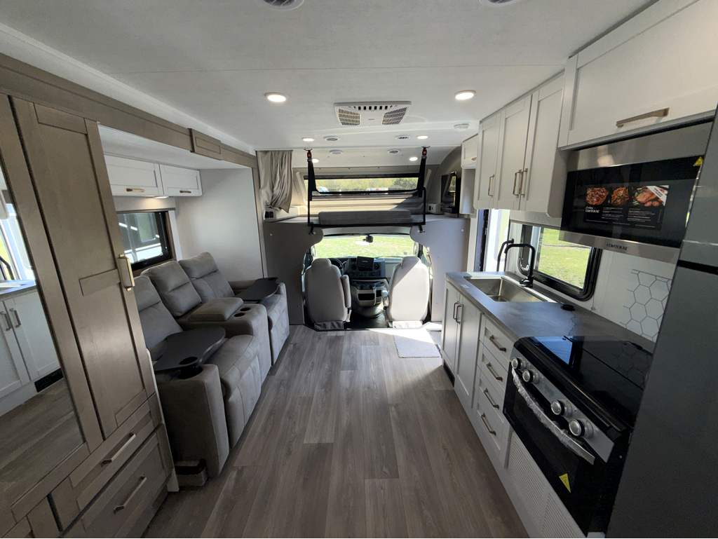 2027 ENTEGRA COACH ODYSSEY 24B - Image 12