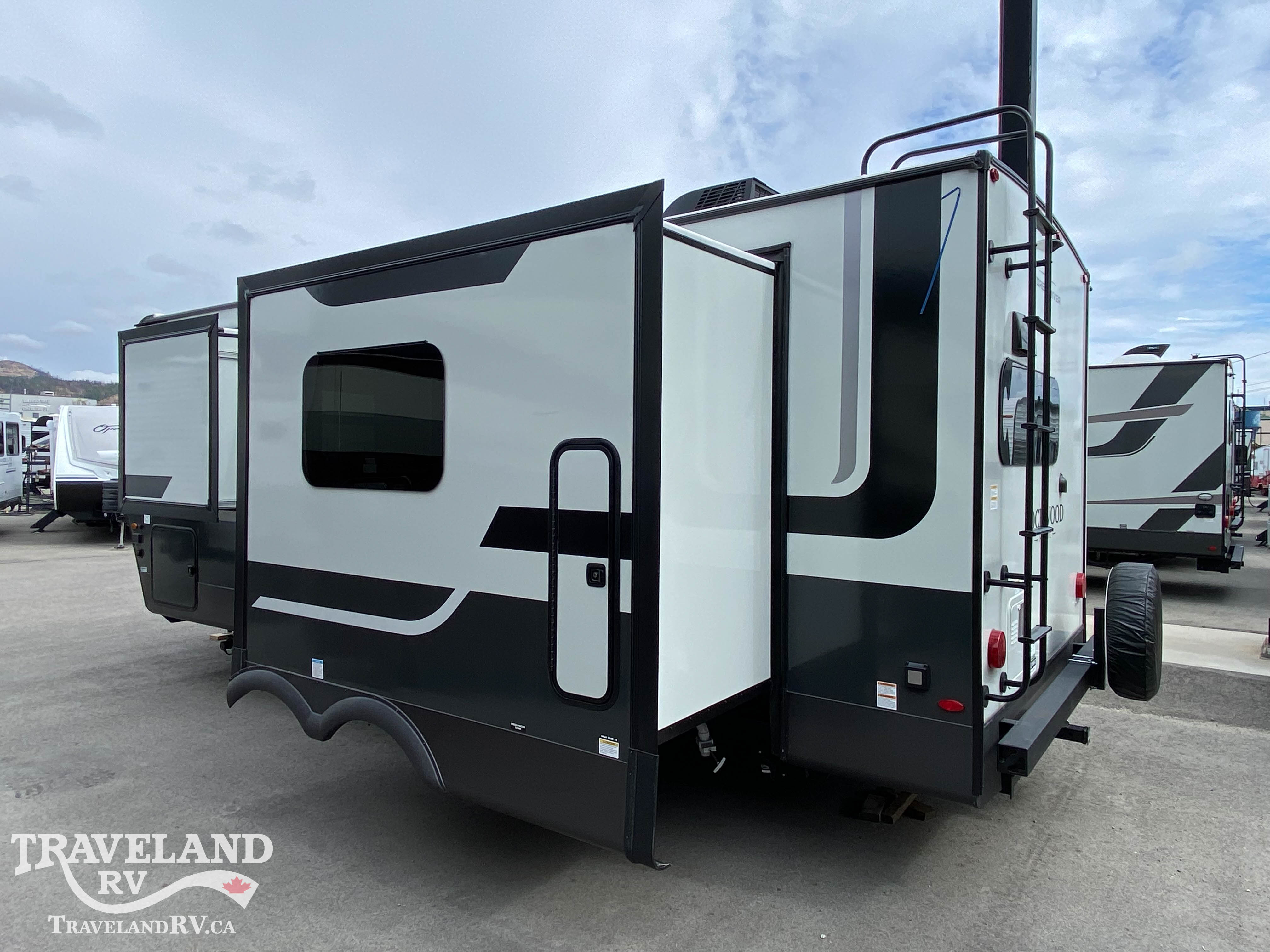 2027 Forest River Rockwood Mini Lite 2515S - Image 7