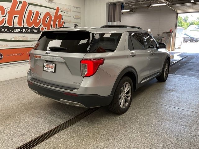 2021 Ford Explorer Utility 4D XLT 4WD - Image 7