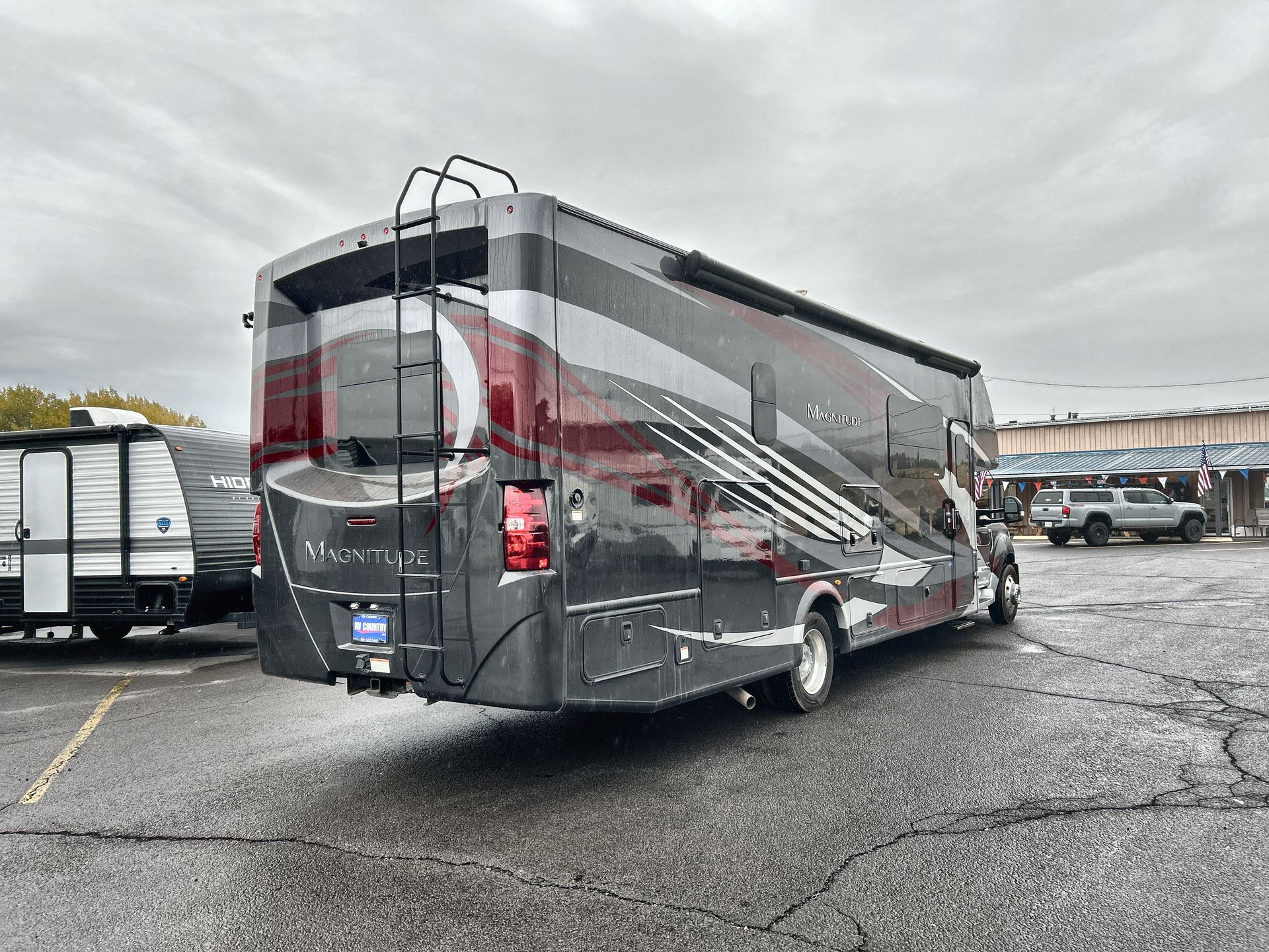 2021 Thor Motor Coach Magnitude SV34 - Image 15