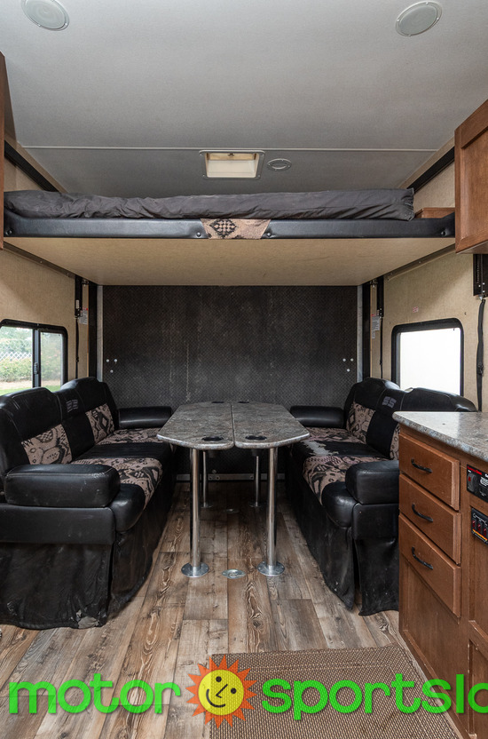 2017 Pacific Coachworks Sandsport 25FBX - Image 17