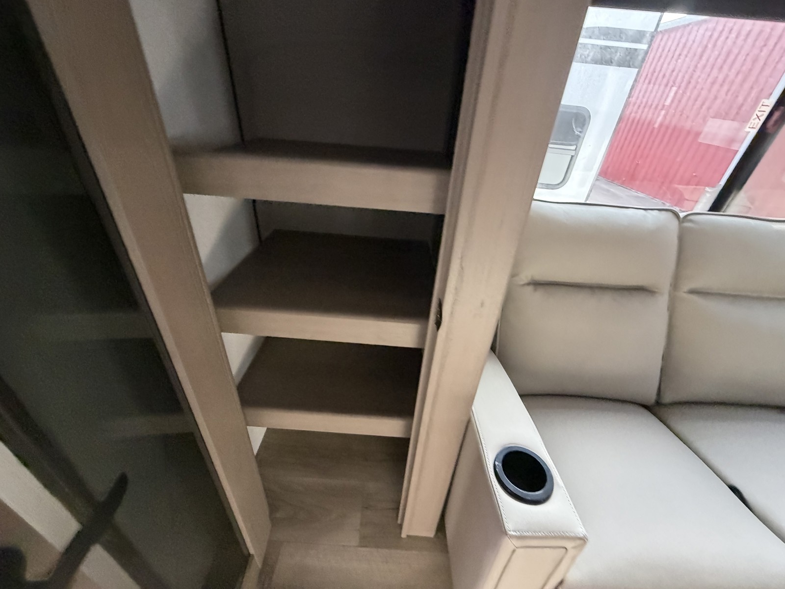 2026 GRAND DESIGN 324MBS - Image 32