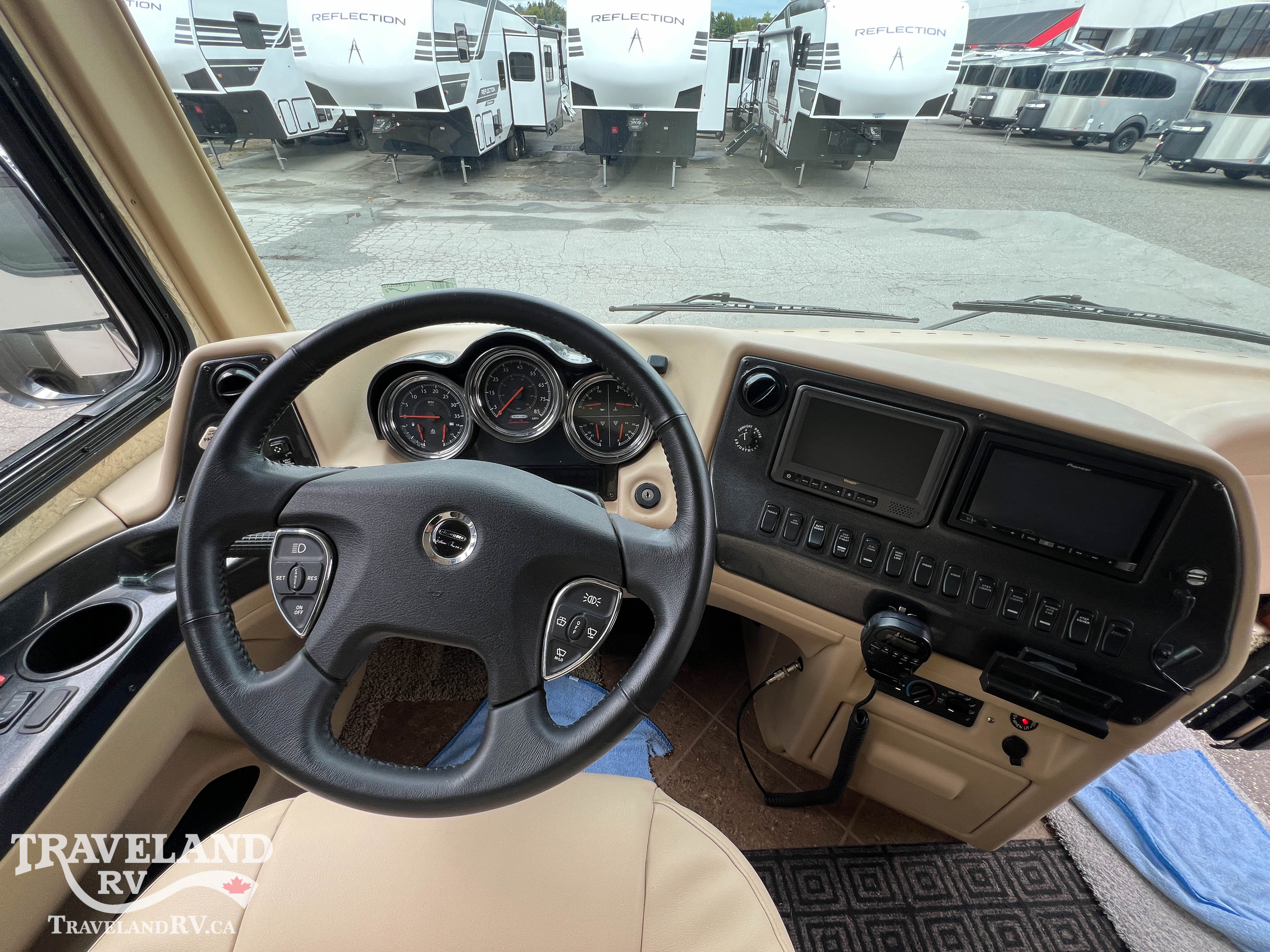 2011 Newmar Dutch Star 3734 - Image 9