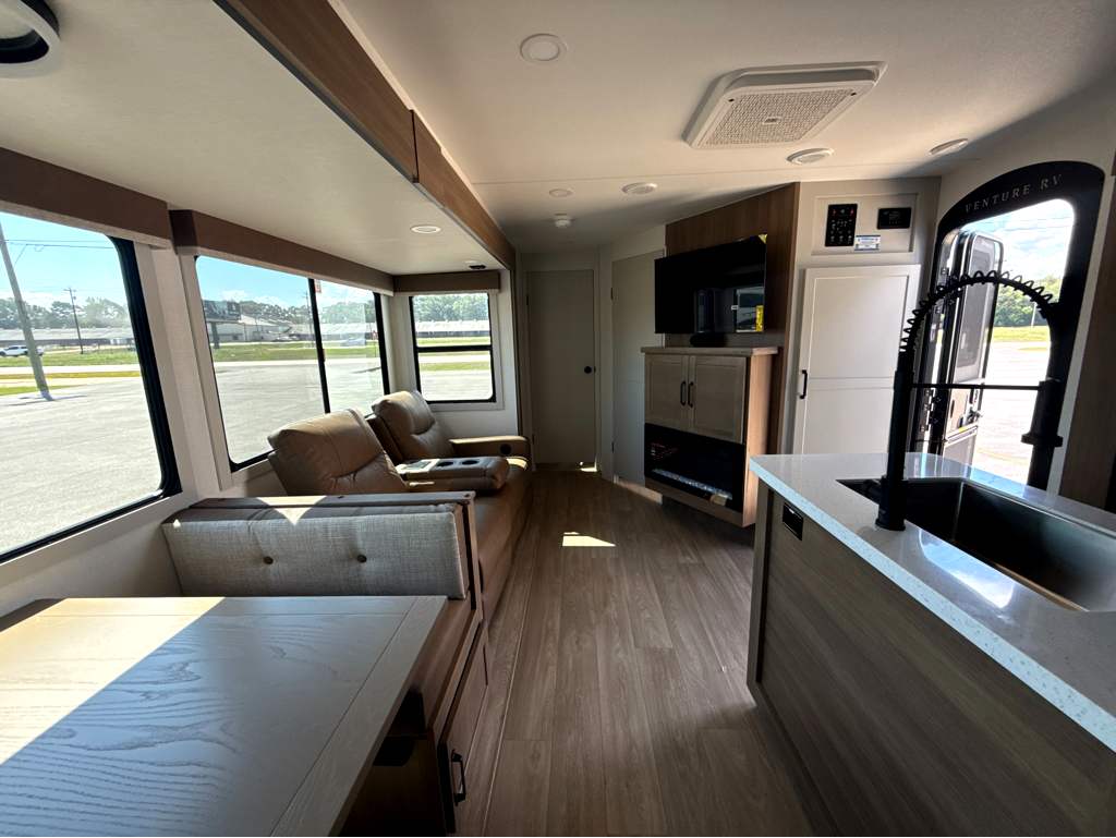 2027 VENTURE RV SPORTTREK 333VIK - Image 13