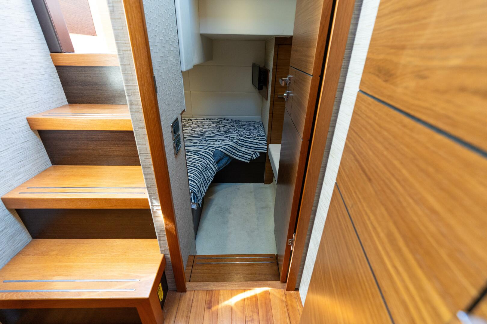 2015 Tiara Yachts 44 Coupe - Image 23
