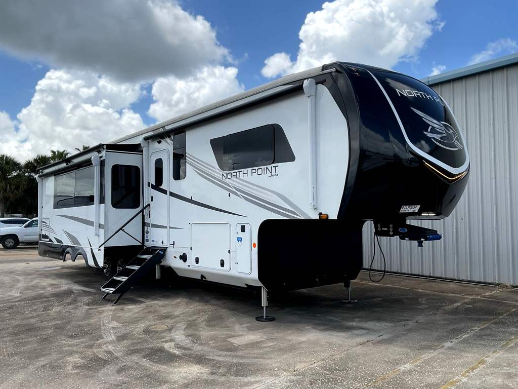 2025 JAYCO NORTH POINT 365 RKTS - Image 2