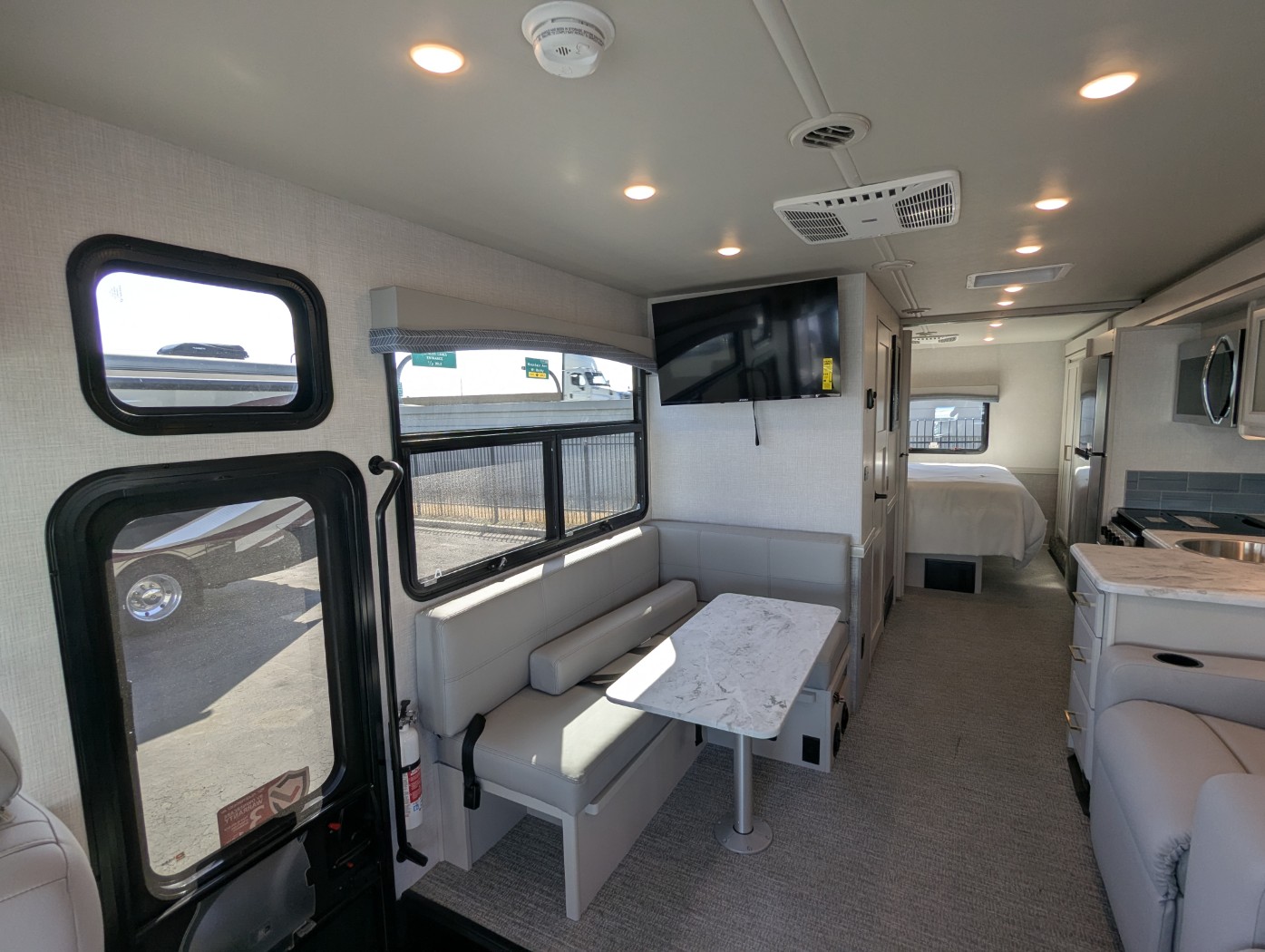 2026 Fleetwood Flair 29M - Image 16