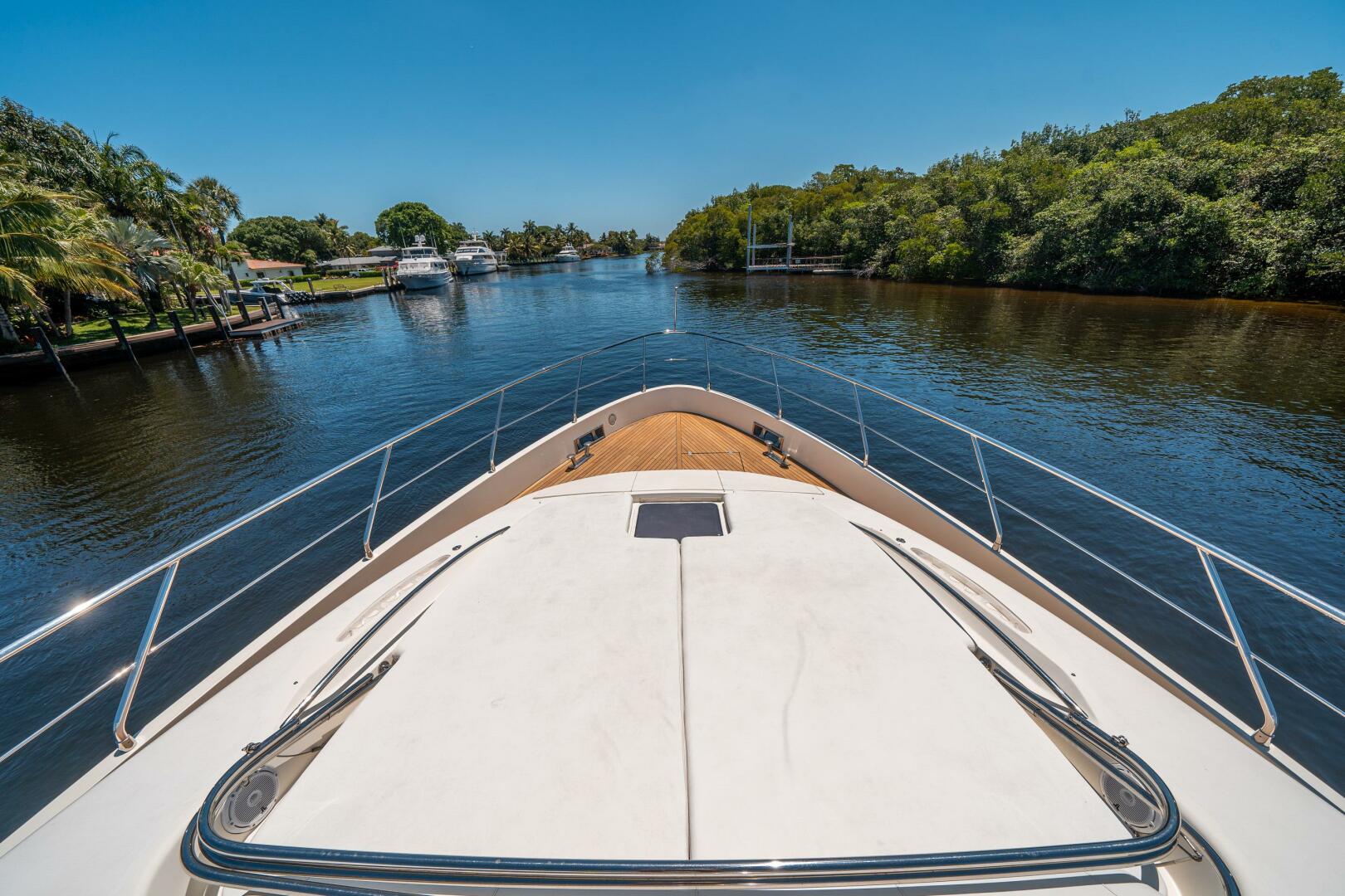 2010 Azimut 75 Fly - Image 22