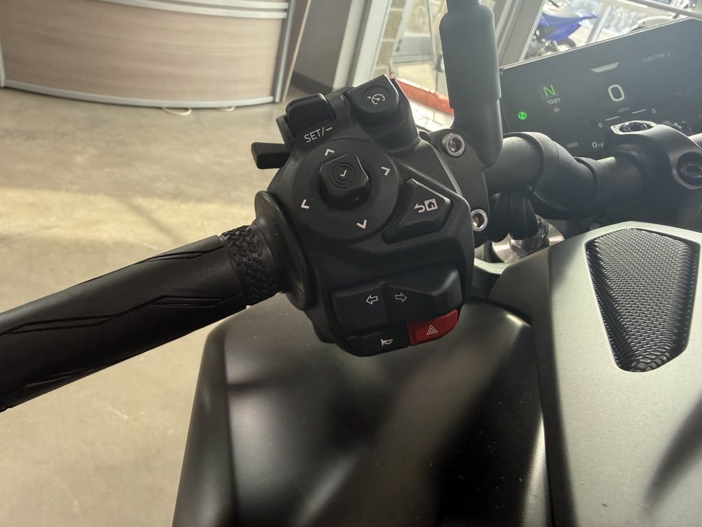 2026 Yamaha MT-09 - Image 7