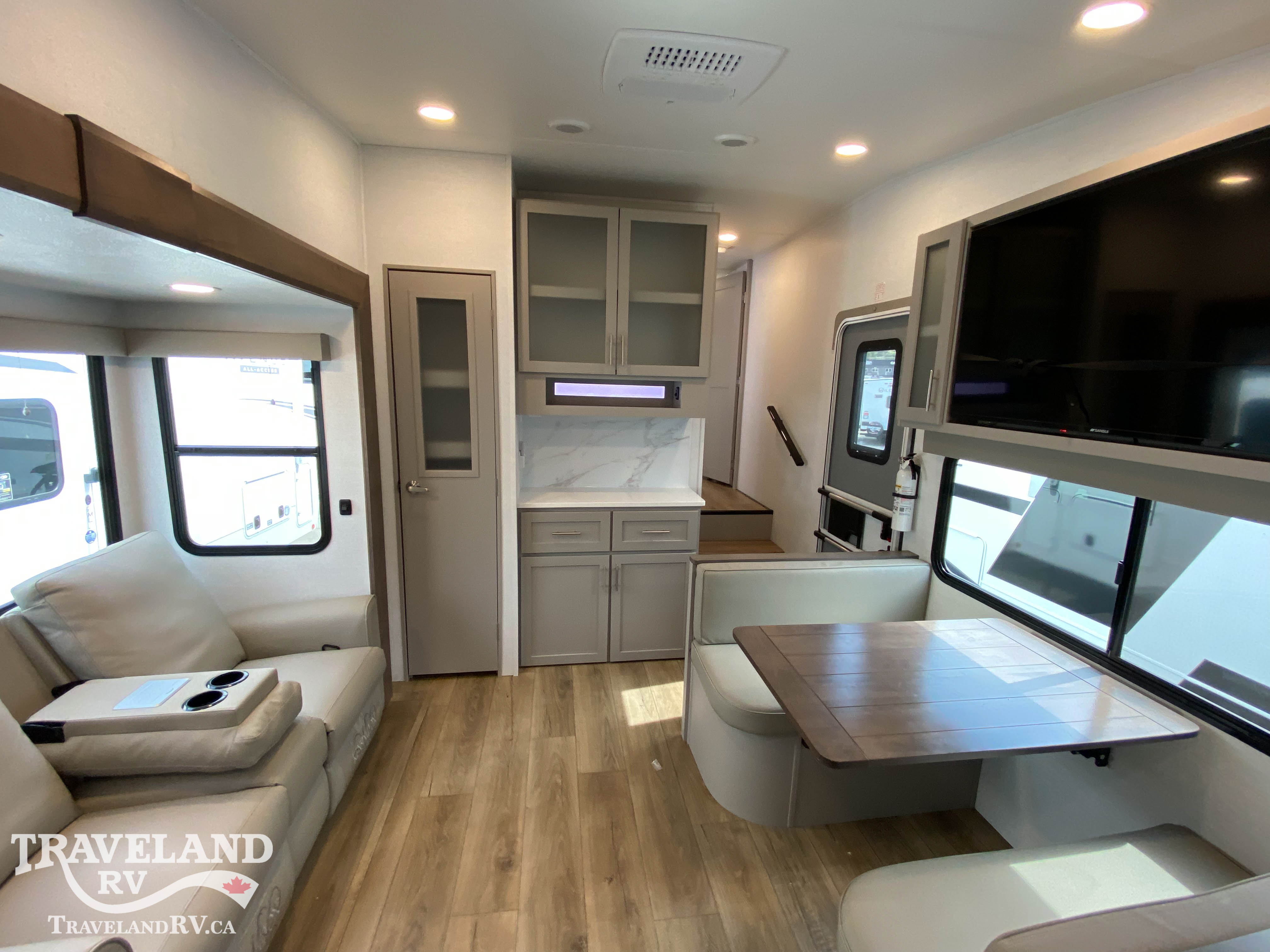 2026 Alliance RV Avenue 23ML - Image 4