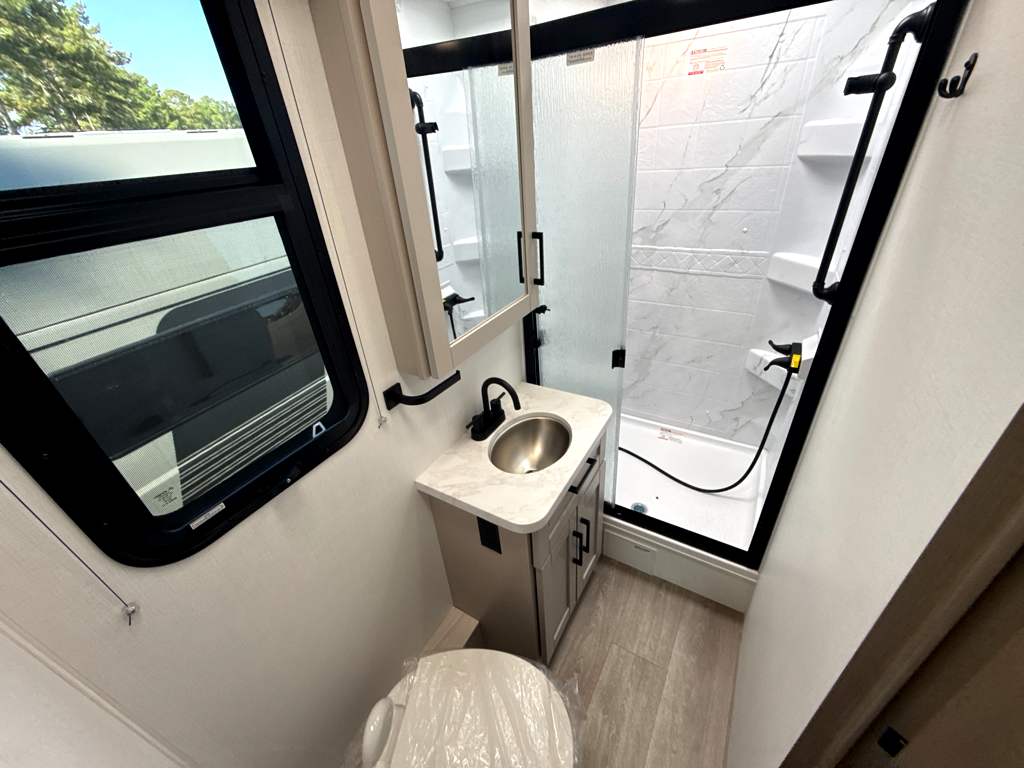 2027 ENTEGRA COACH ODYSSEY 24B - Image 33
