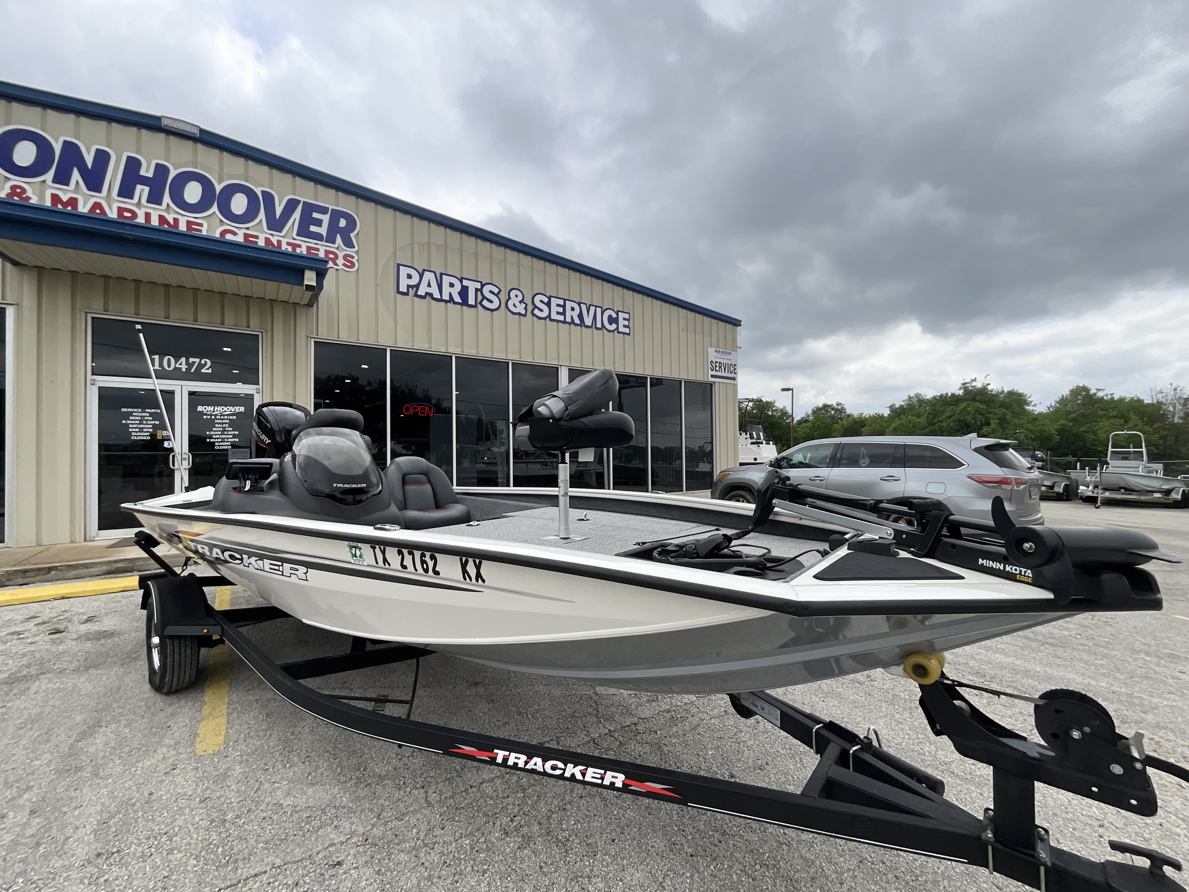 2023 Tracker BASS TRACKER