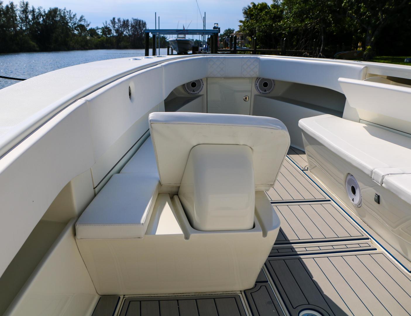 2016 SeaVee 390Z - Image 10