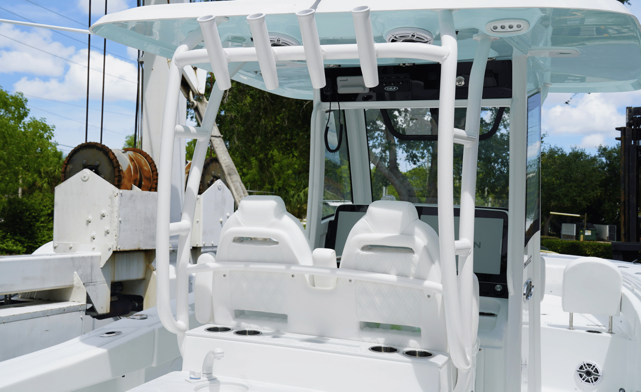 2027 SEA HUNT ULTRA 305SE - Image 21