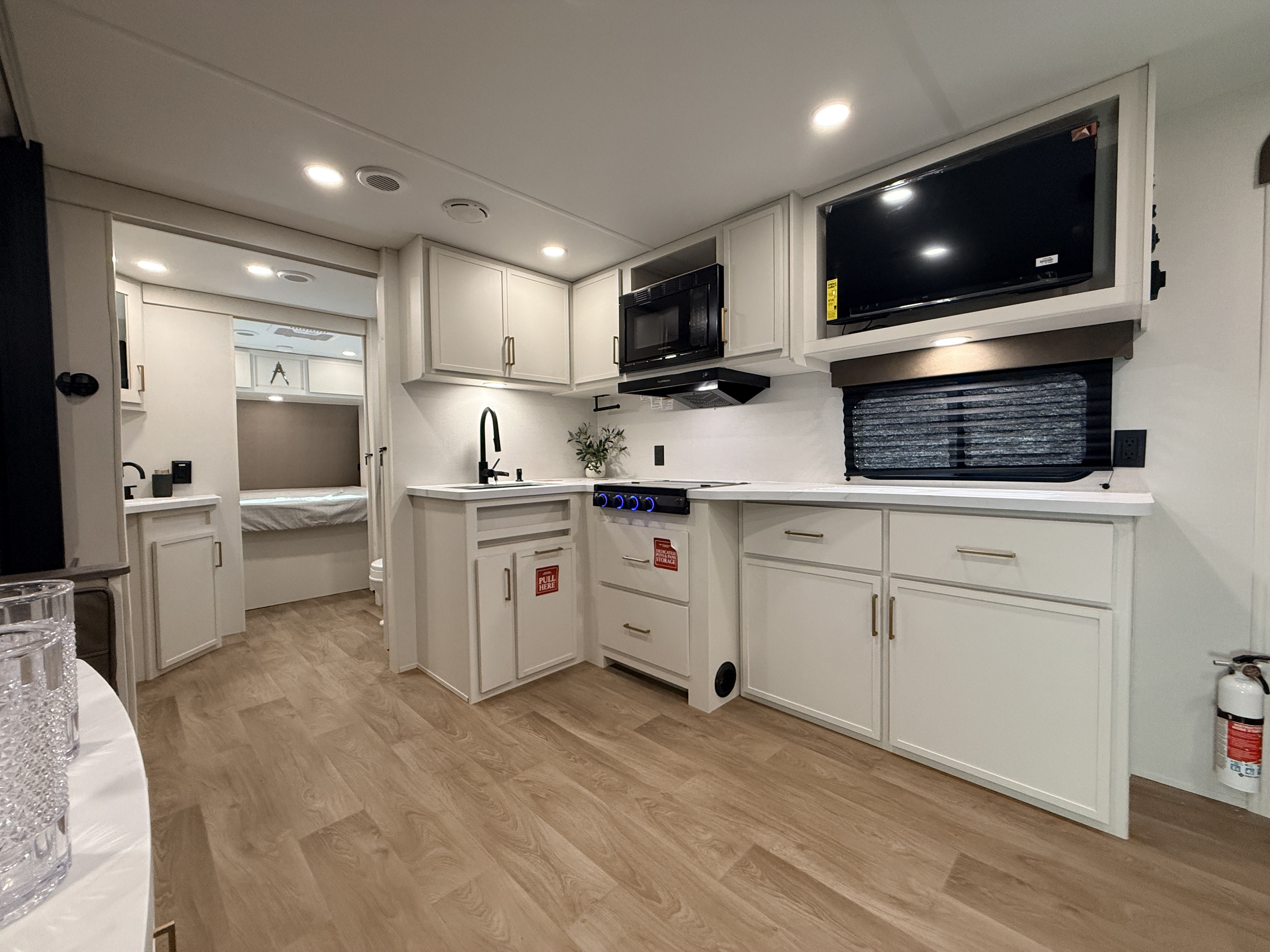 2027 Grand Design Transcend 265BHT - Image 10