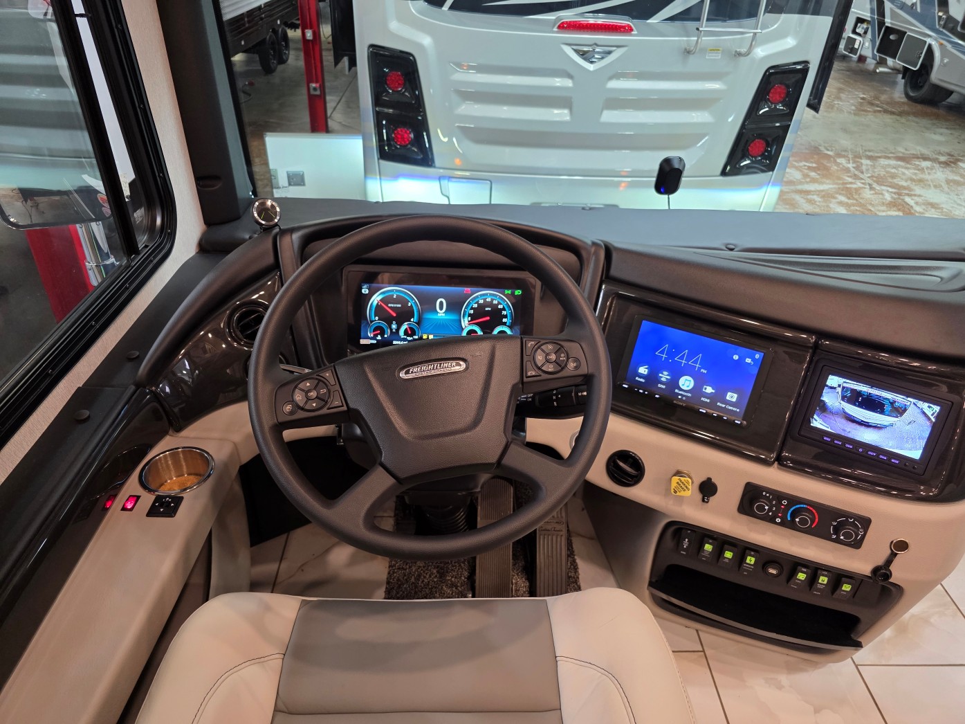 2026 Fleetwood Discovery 38N - Image 53