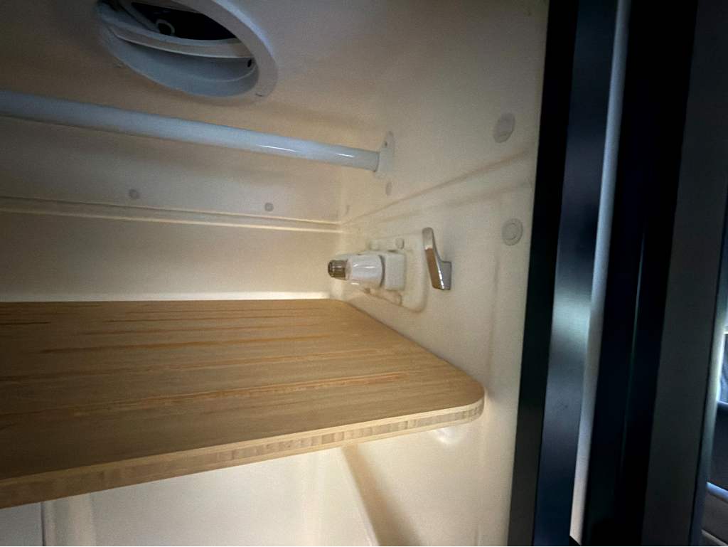 2023 WINNEBAGO REVEL 44E - Image 18