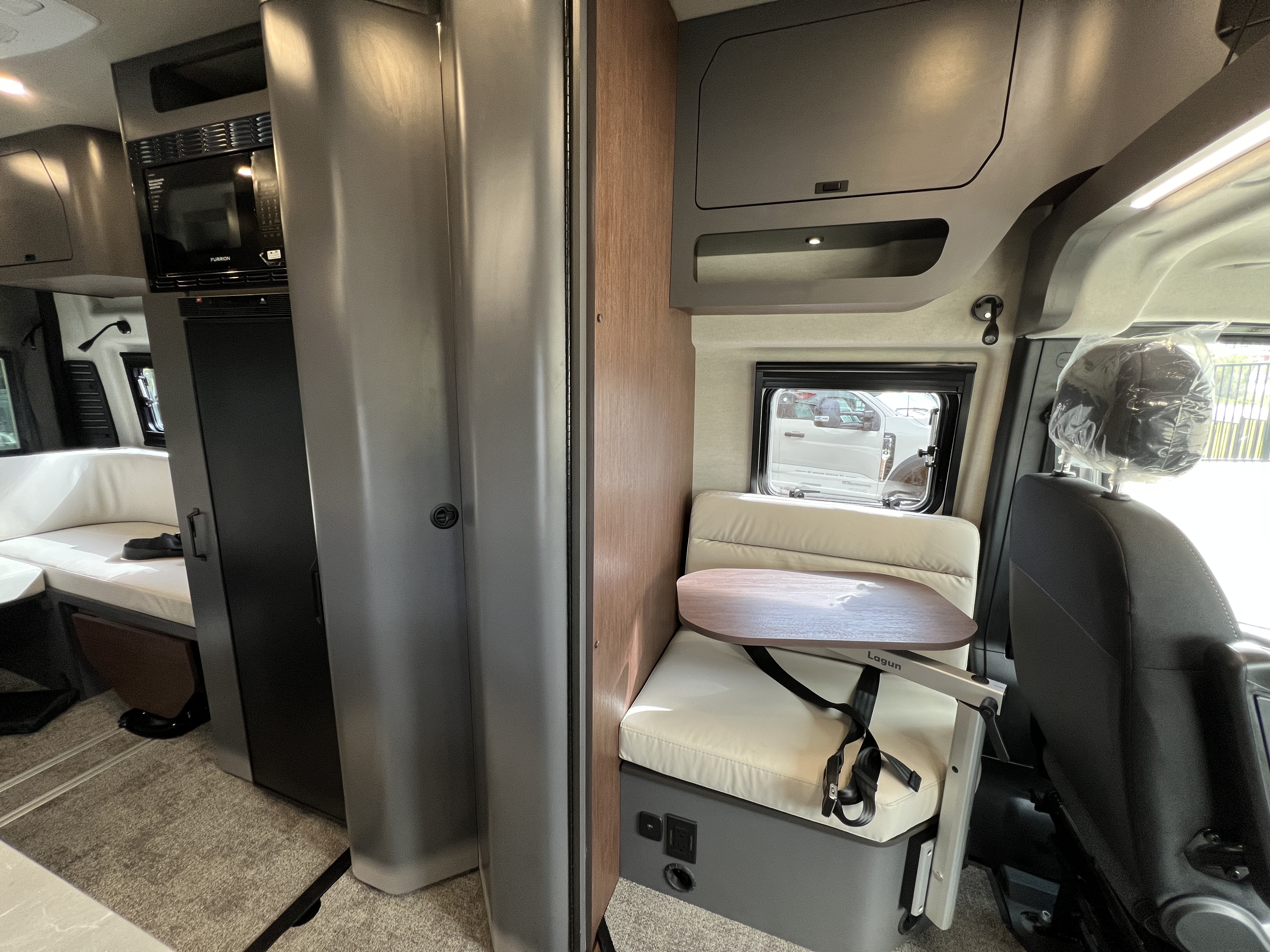 2027 Grand Design Lineage Series VP2 LVP2 - Image 15