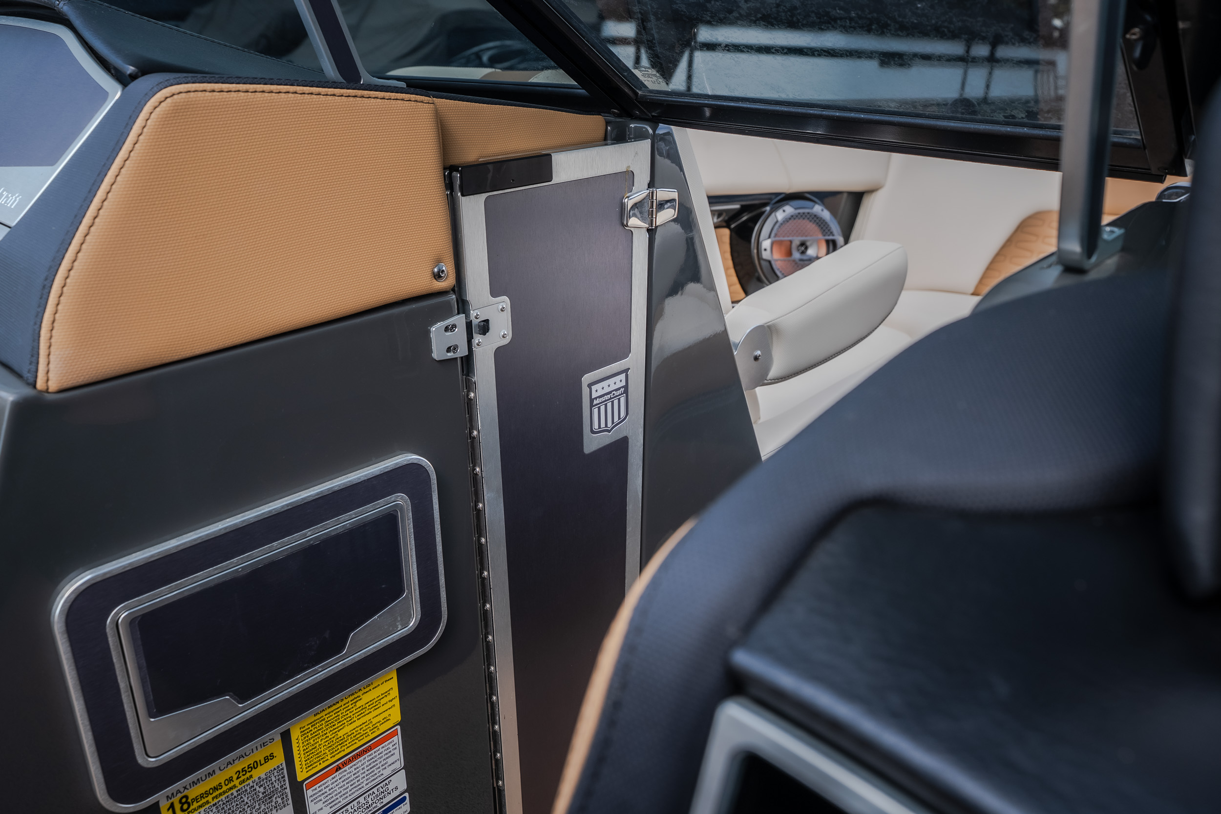 2021 MasterCraft X24 - Image 33